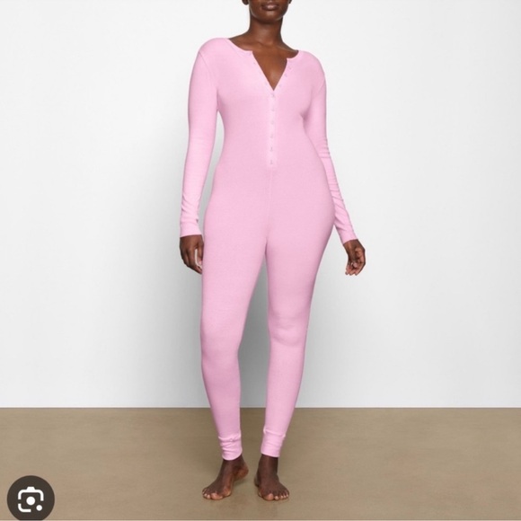 SKIMS Other - SKIMS LOGO pointelle Pink Button-Up Jumpsuit